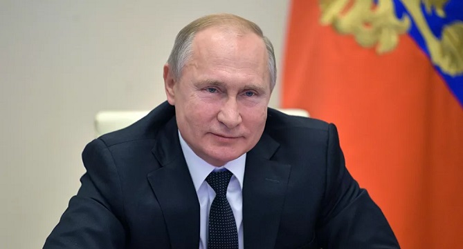 صورة بوتين يصف الإساءة للرسول الكريم بأنها ليست حرية تعبير