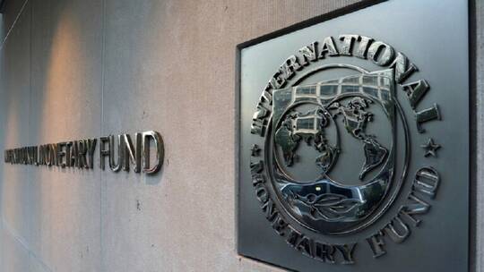 صورة برلماني أوكراني عن موقف صندوق النقد الدولي: نحن بالنسبة له “بقرة حلوب”