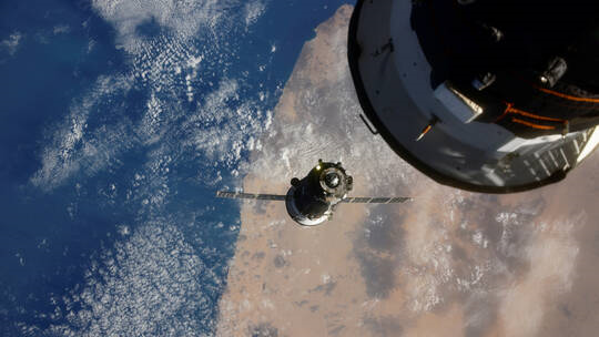 صورة تعطل نظام الإمداد بالطاقة في الجزء الأمريكي من محطة الفضاء الدولية
