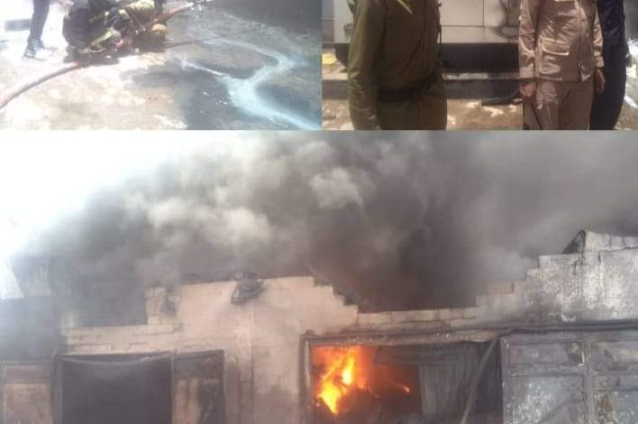 صورة حريق بمصنع بوهيات في الخرطوم